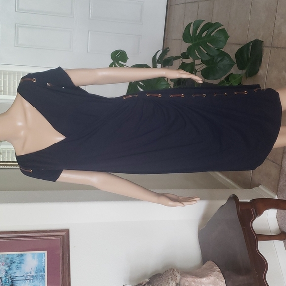 Carmen Marc Valvo 2x stretchy surplice neck leather strap in  grommets trim - Picture 2 of 9